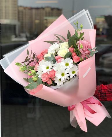 Букет цветов из: Розы, Лизиантусы и Хризантемы в Верхнее Дуброво